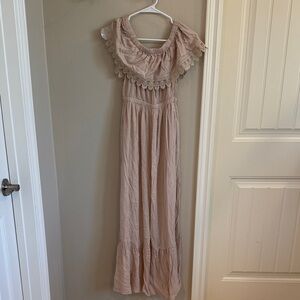 Elegant Off-Shoulder Ruffle Maxi Dress